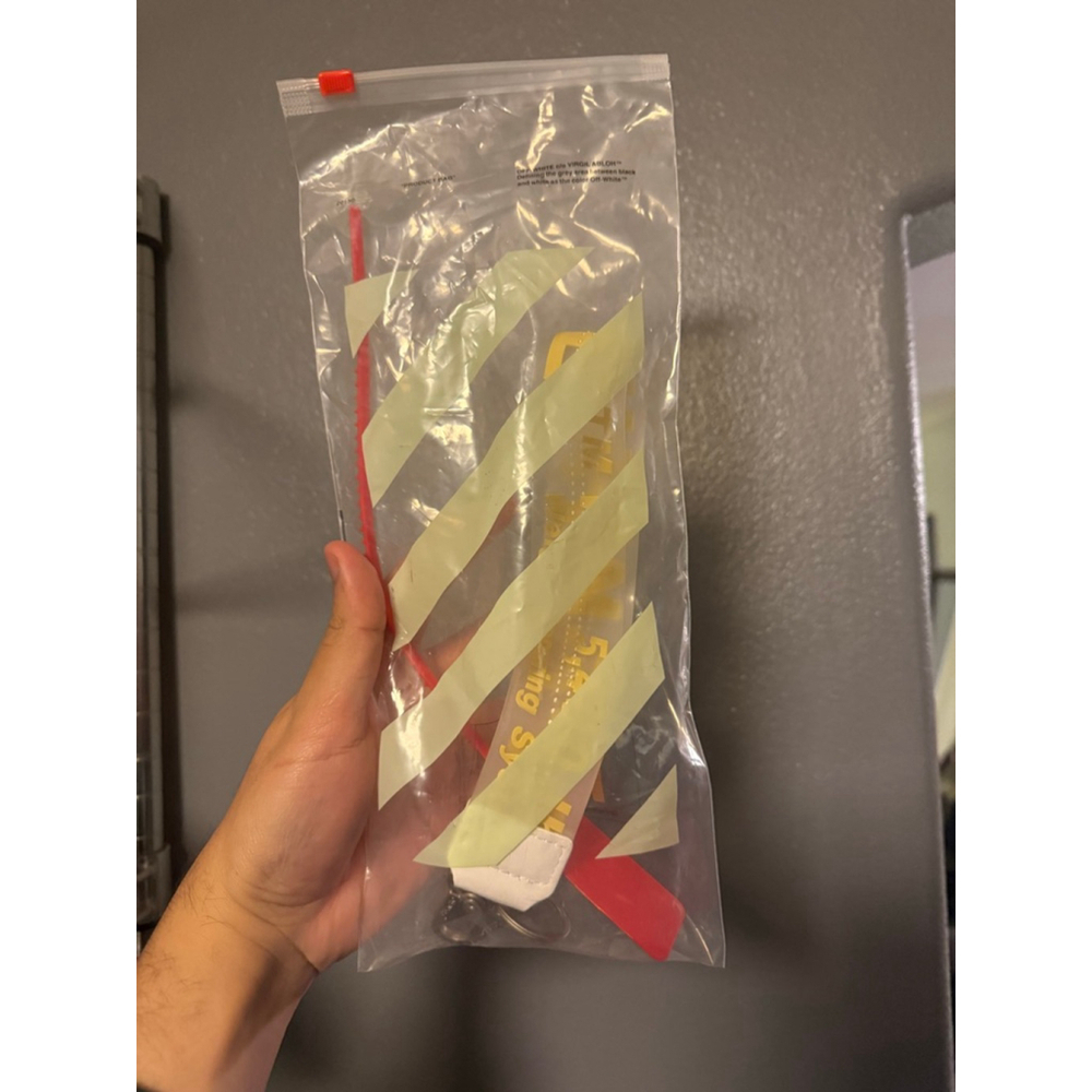 Off-White One Size Yellow Red Keychain 2013 under retail - Picture 3 of 4